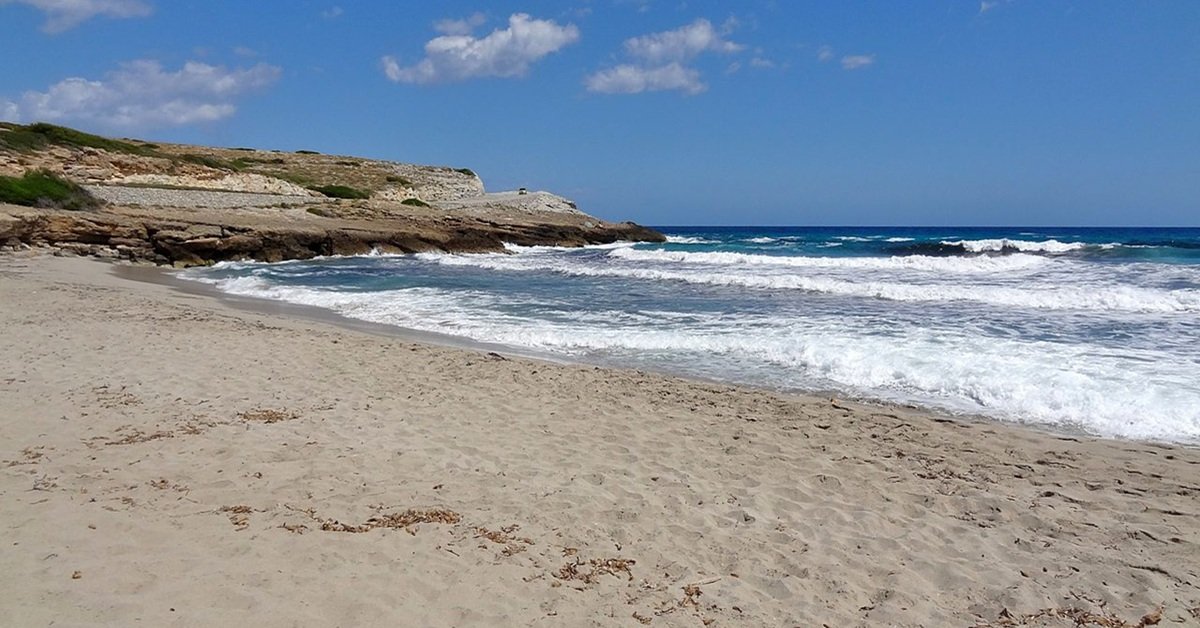 hidden beaches in the Mediterranean