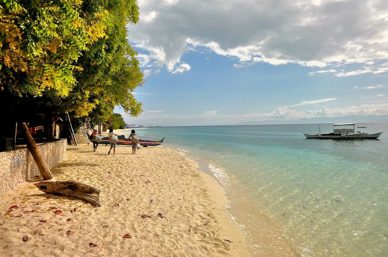 best snorkeling spots in the Philippines