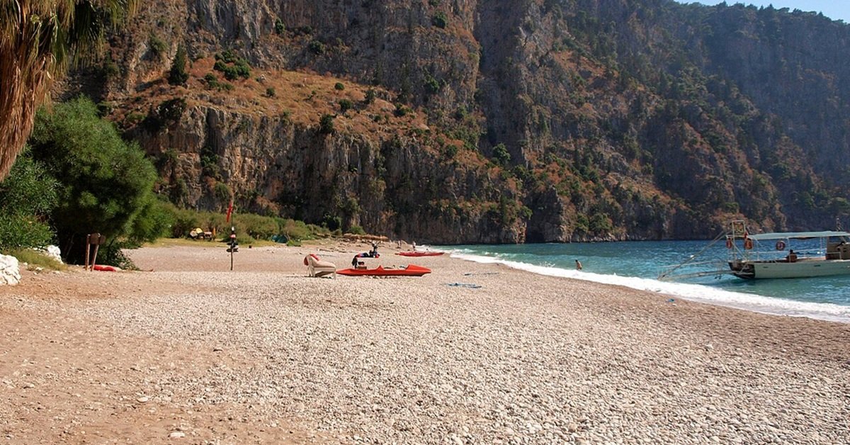 hidden beaches in the Mediterranean