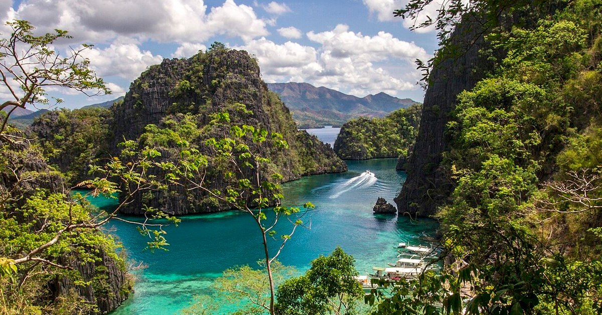 best snorkeling spots in the Philippines